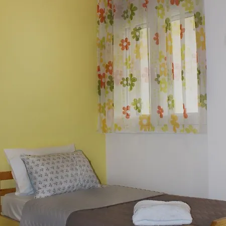 Souzana Rooms Nea Plagia Exterior photo