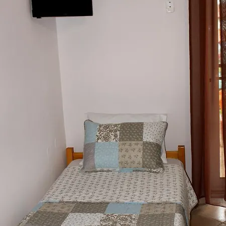 Souzana Rooms Nea Plagia Exterior photo